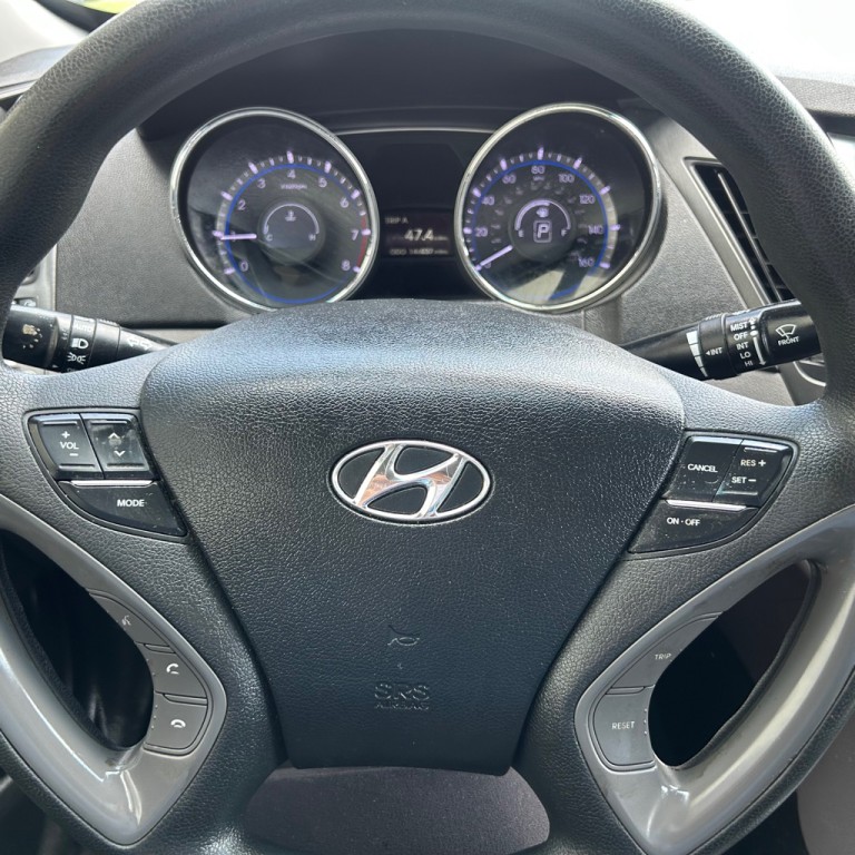 2013 Hyundai Sonata Image 8