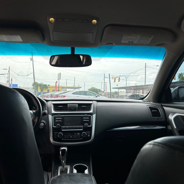 2018 Nissan Altima Image 7
