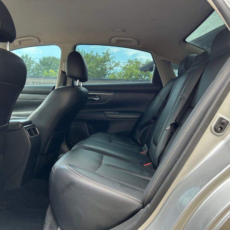 2018 Nissan Altima Image 14