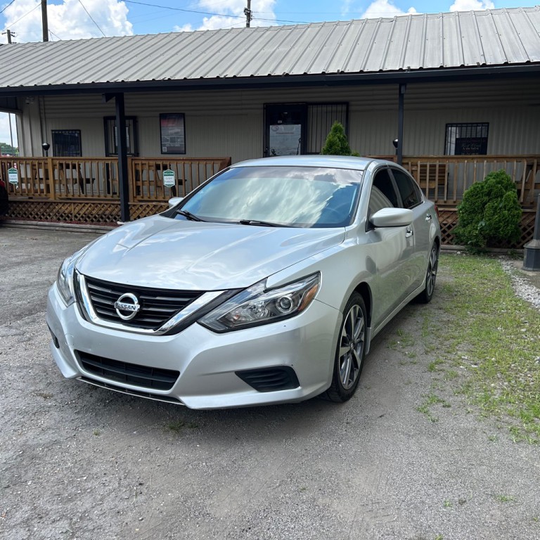 2017 Nissan Altima Image 3