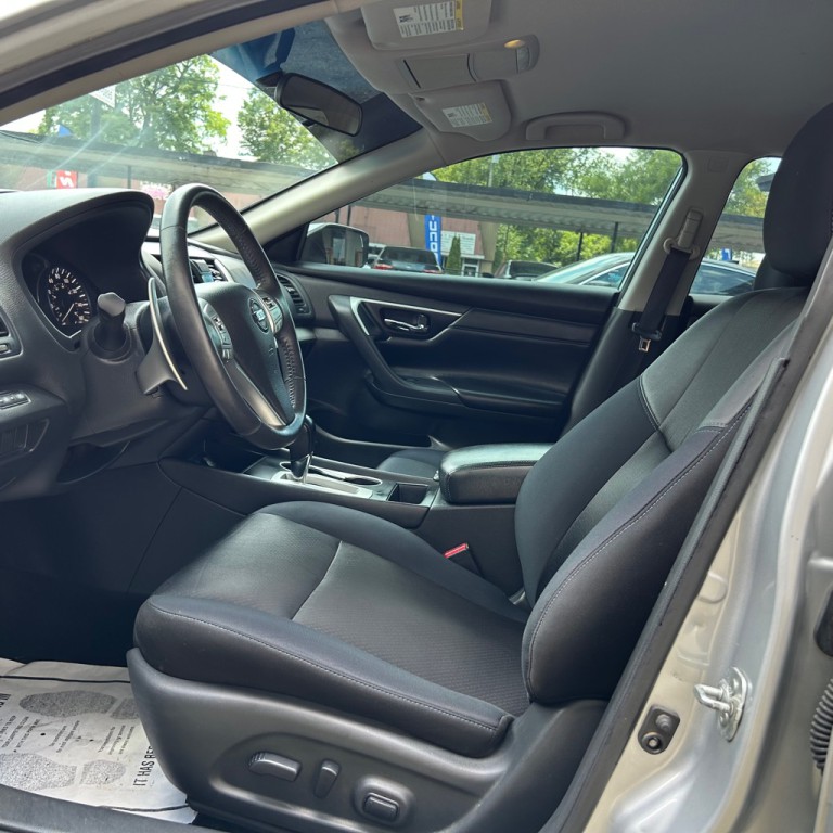 2017 Nissan Altima Image 5