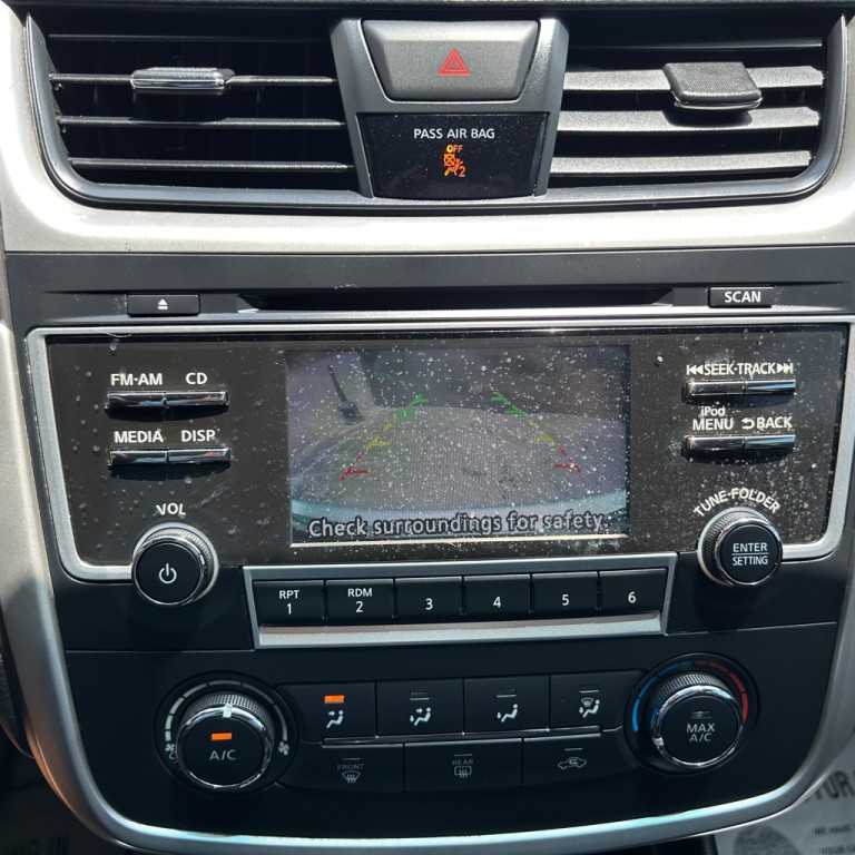 2017 Nissan Altima Image 12