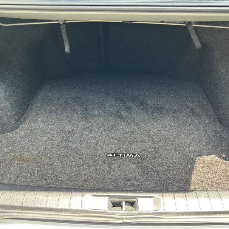 2017 Nissan Altima Image 17