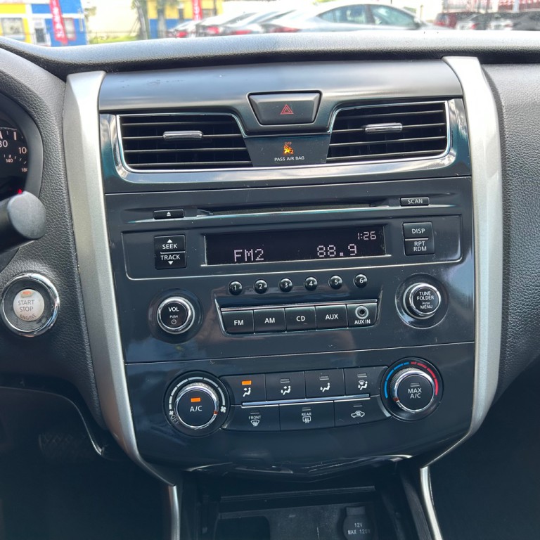 2014 Nissan Altima Image 11