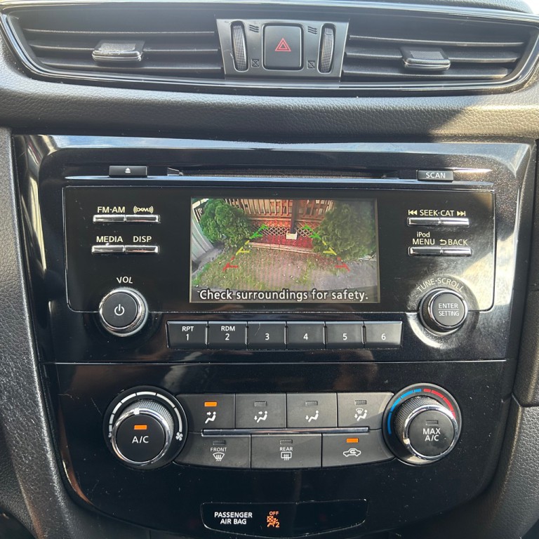 2017 Nissan Rogue Image 10