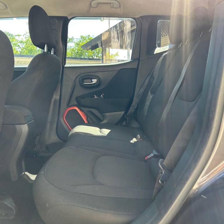 2018 Jeep Renegade Image 16
