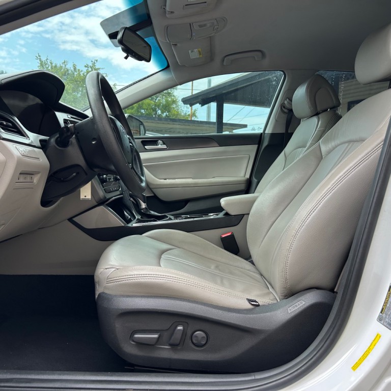 2017 Hyundai Sonata Image 4
