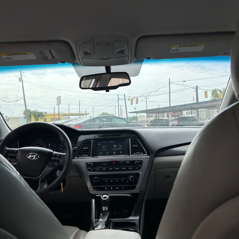 2017 Hyundai Sonata Image 6