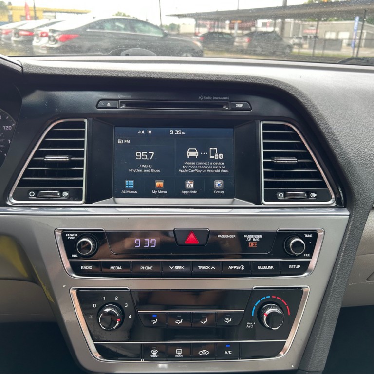 2017 Hyundai Sonata Image 10