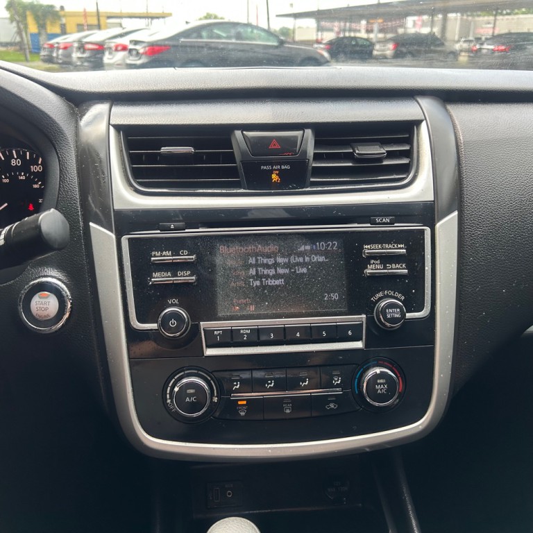 2018 Nissan Altima Image 8
