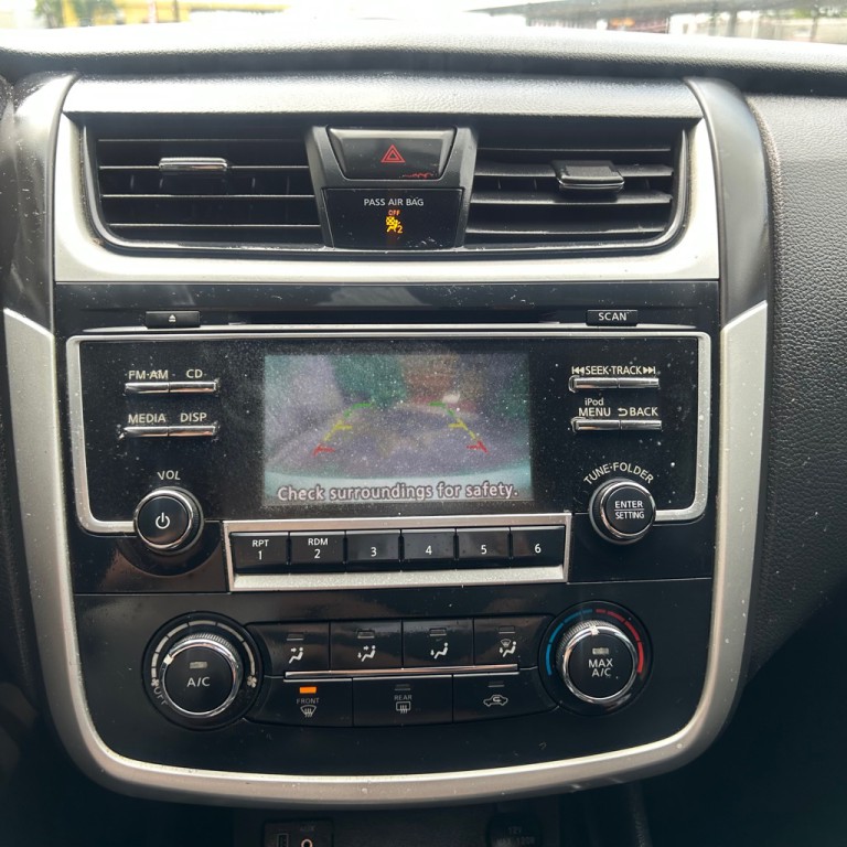 2018 Nissan Altima Image 9