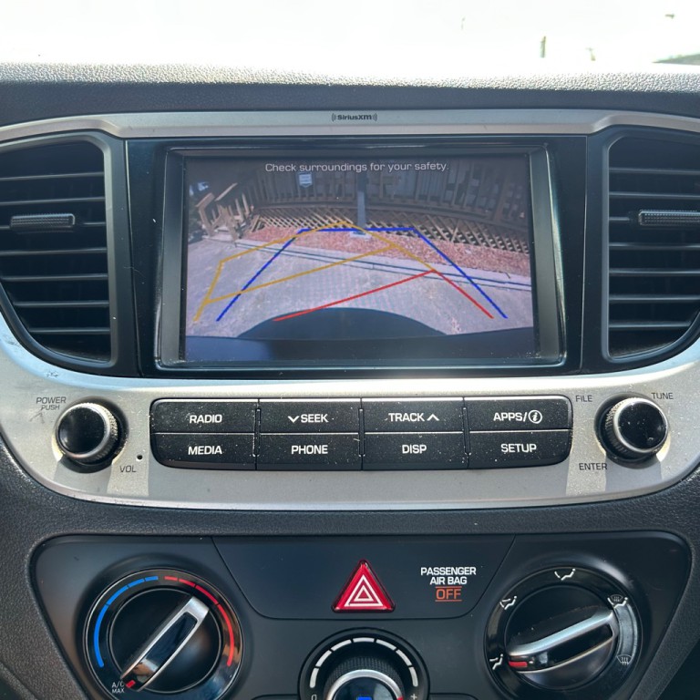 2019 Hyundai Accent Image 10