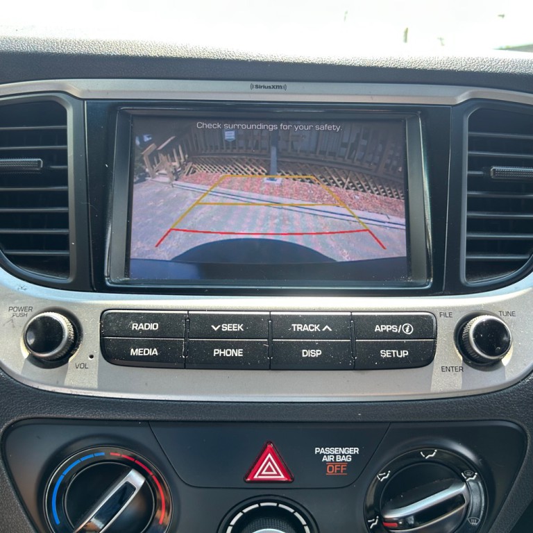 2019 Hyundai Accent Image 11