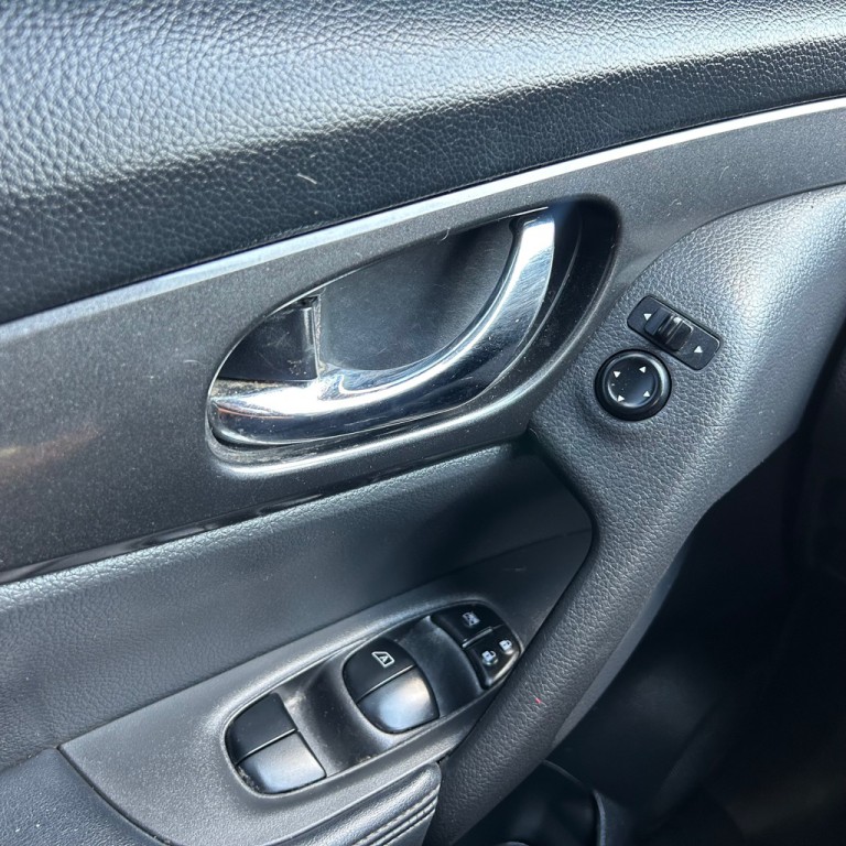 2017 Nissan Rogue Image 6