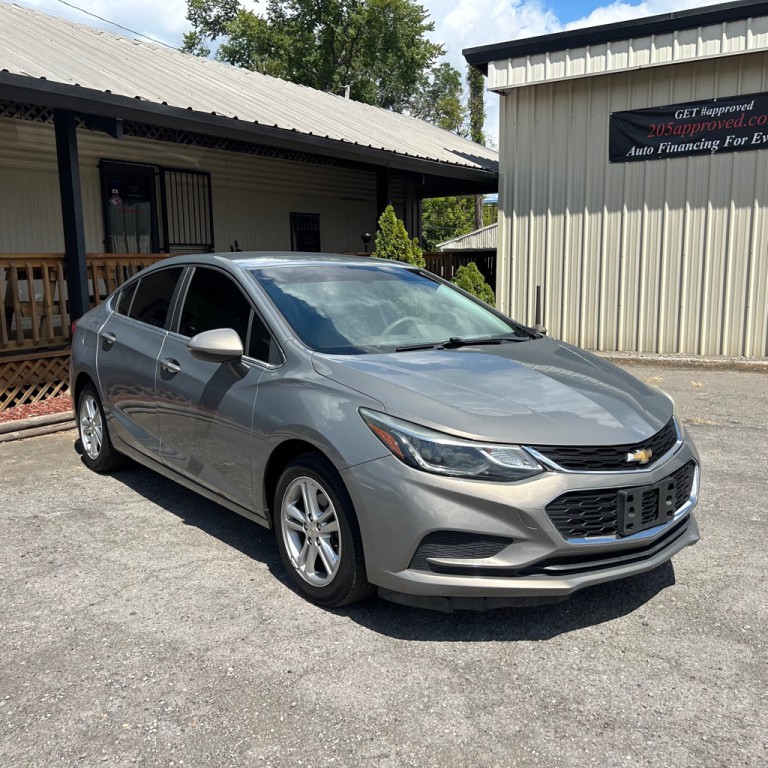 2018 Chevrolet Cruze Image 1