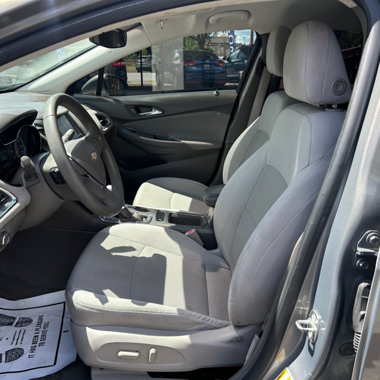 2018 Chevrolet Cruze Image 4