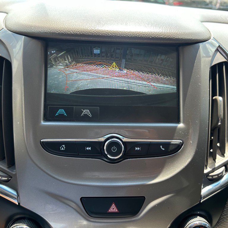 2018 Chevrolet Cruze Image 10