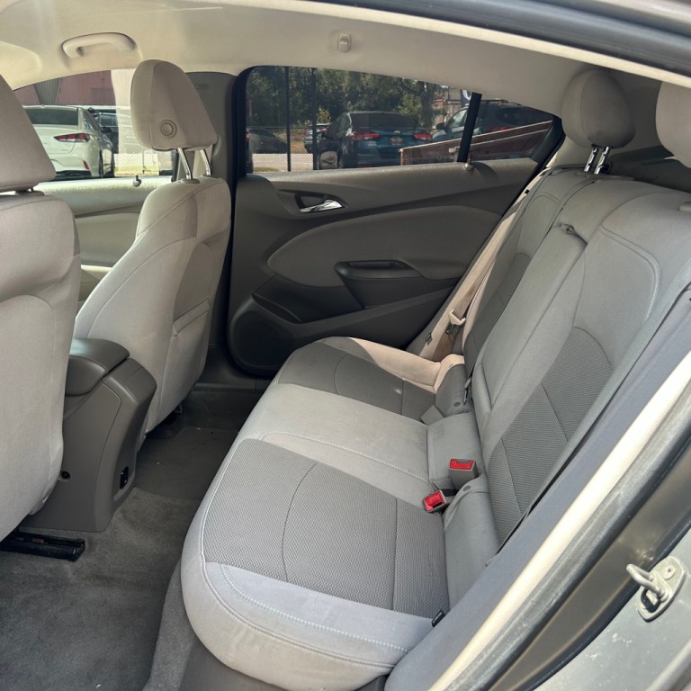 2018 Chevrolet Cruze Image 13