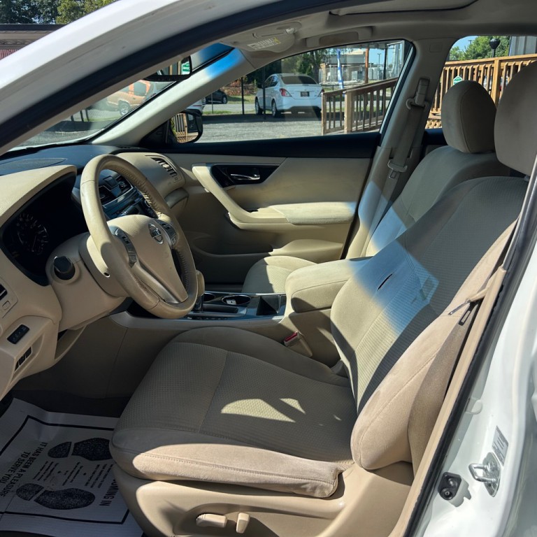 2014 Nissan Altima Image 5