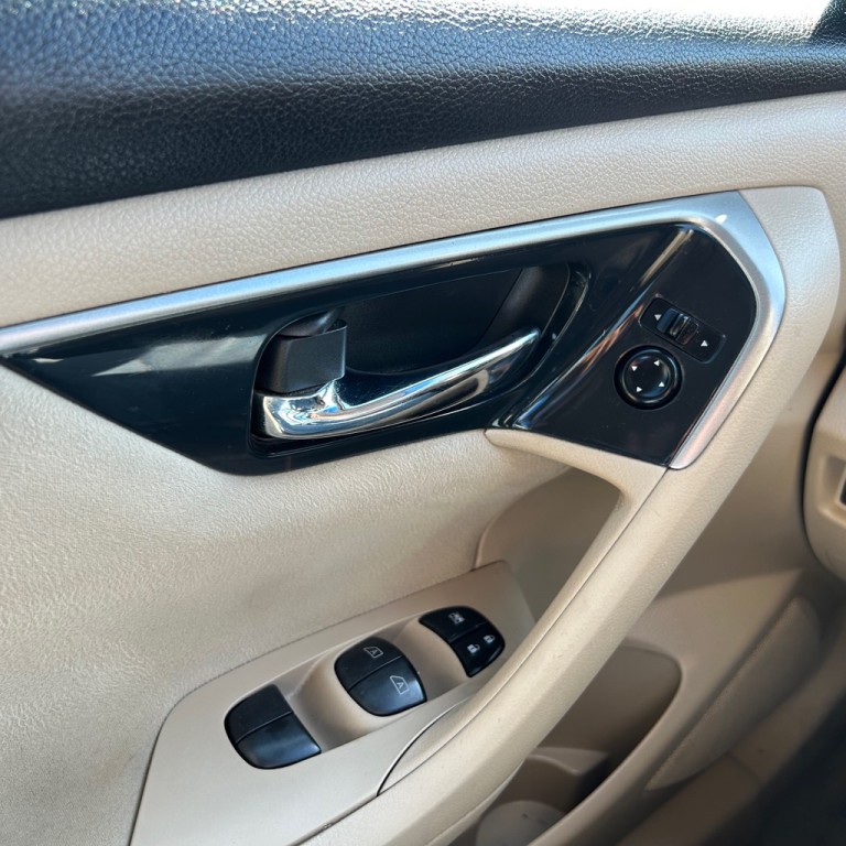 2014 Nissan Altima Image 7