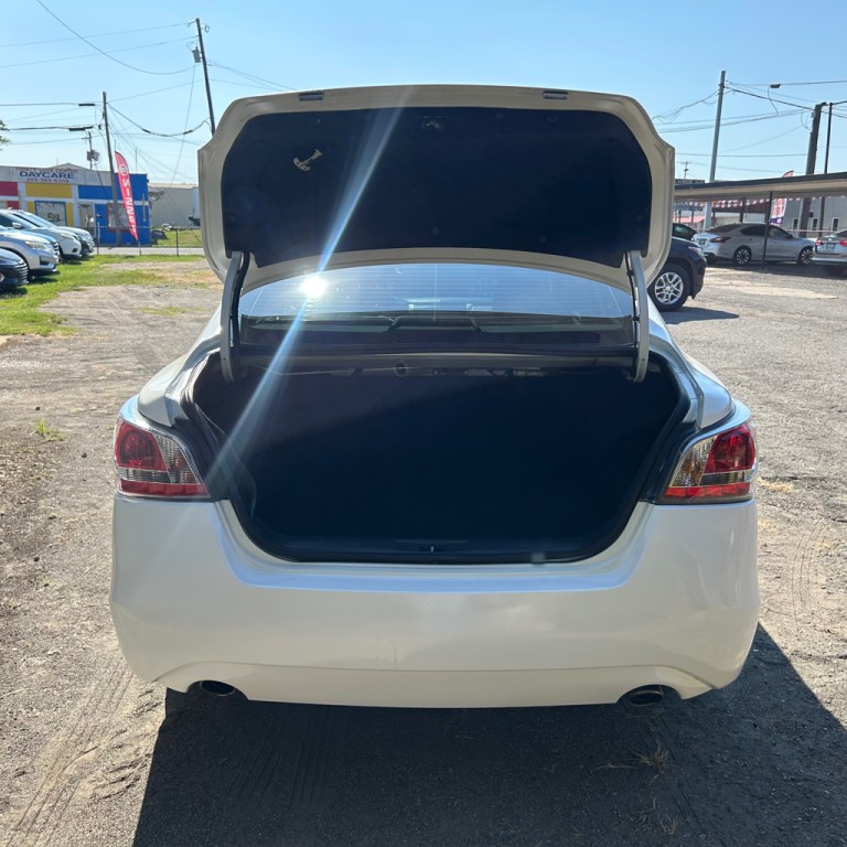 2014 Nissan Altima Image 16