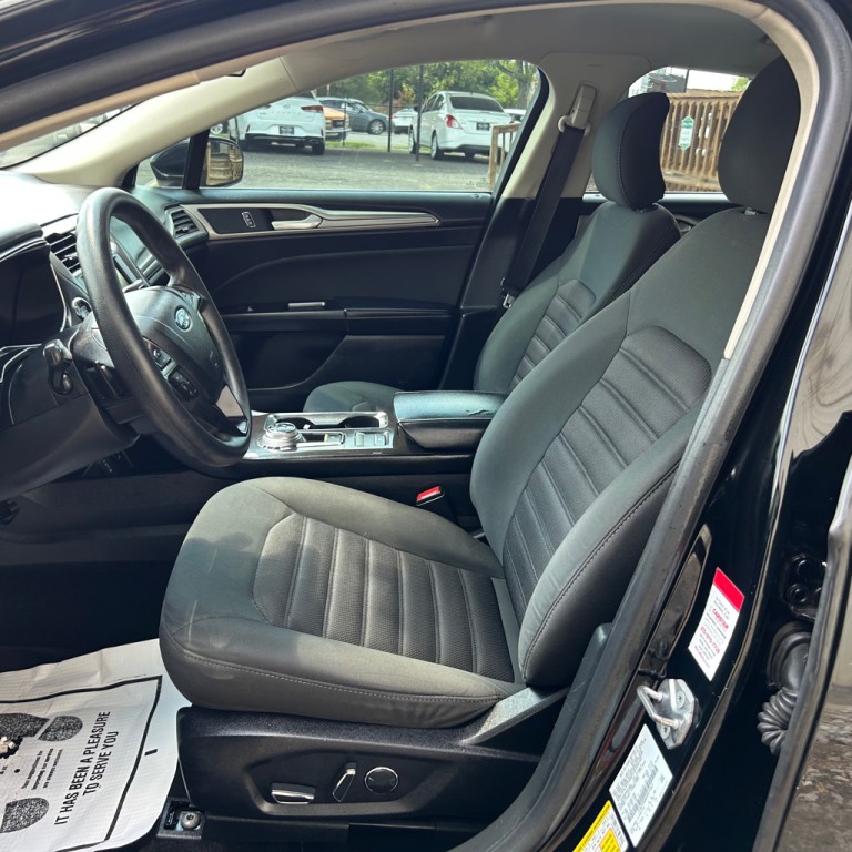 2017 Ford Fusion Image 5