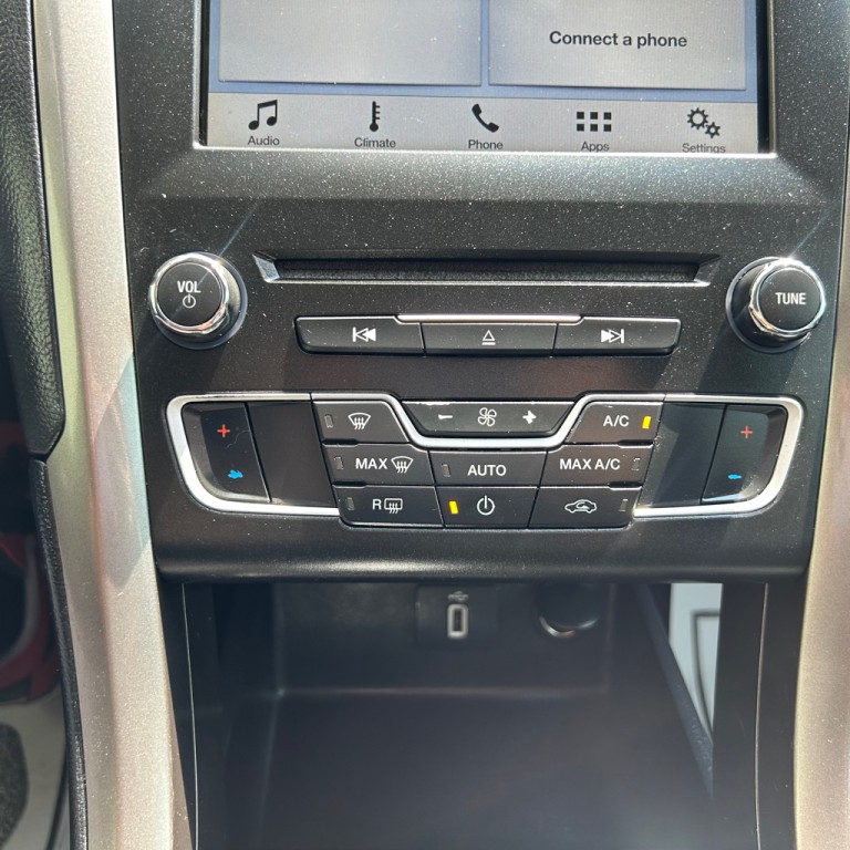 2017 Ford Fusion Image 14