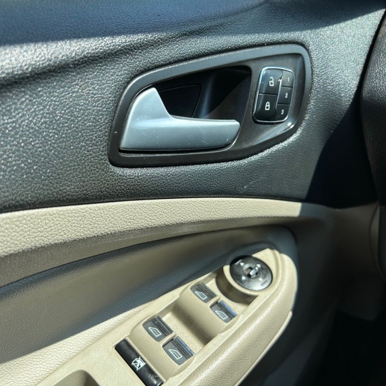 2016 Ford Escape Image 8