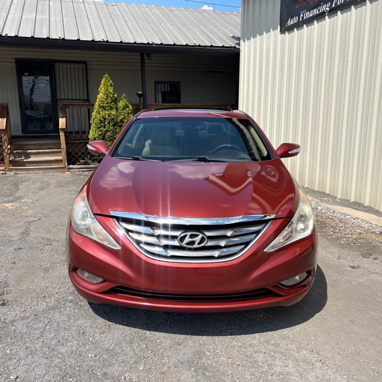 2011 Hyundai Sonata Image 2