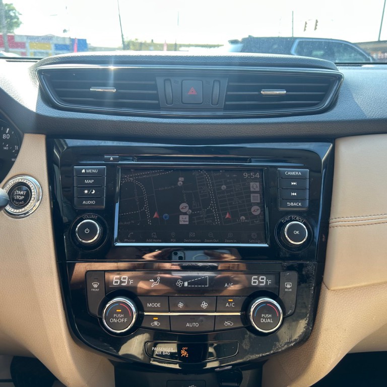 2019 Nissan Rogue Image 11