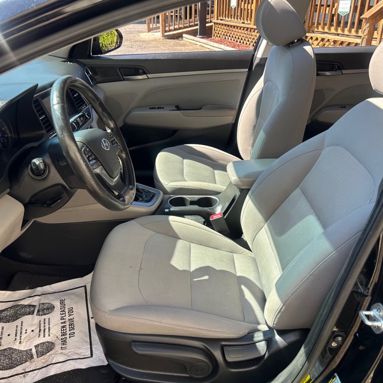 2018 Hyundai Elantra Image 4