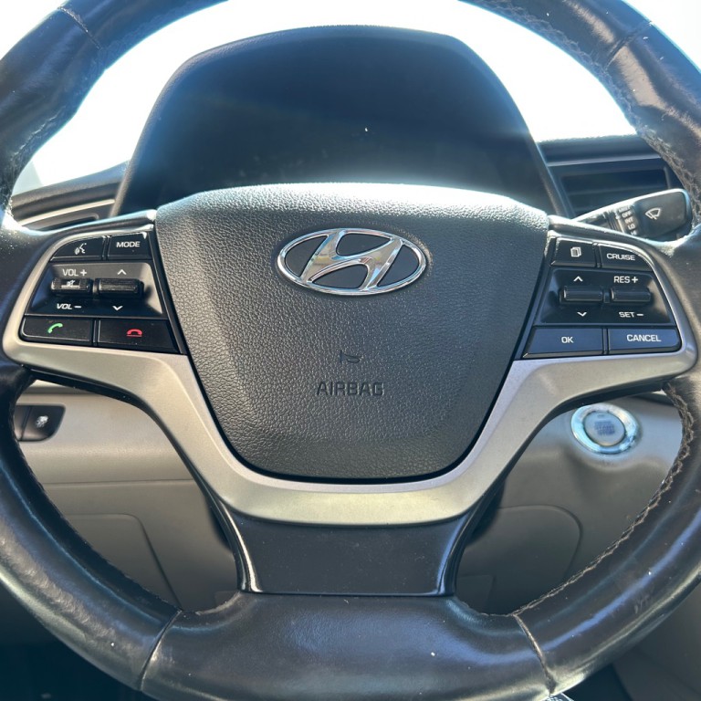 2018 Hyundai Elantra Image 8