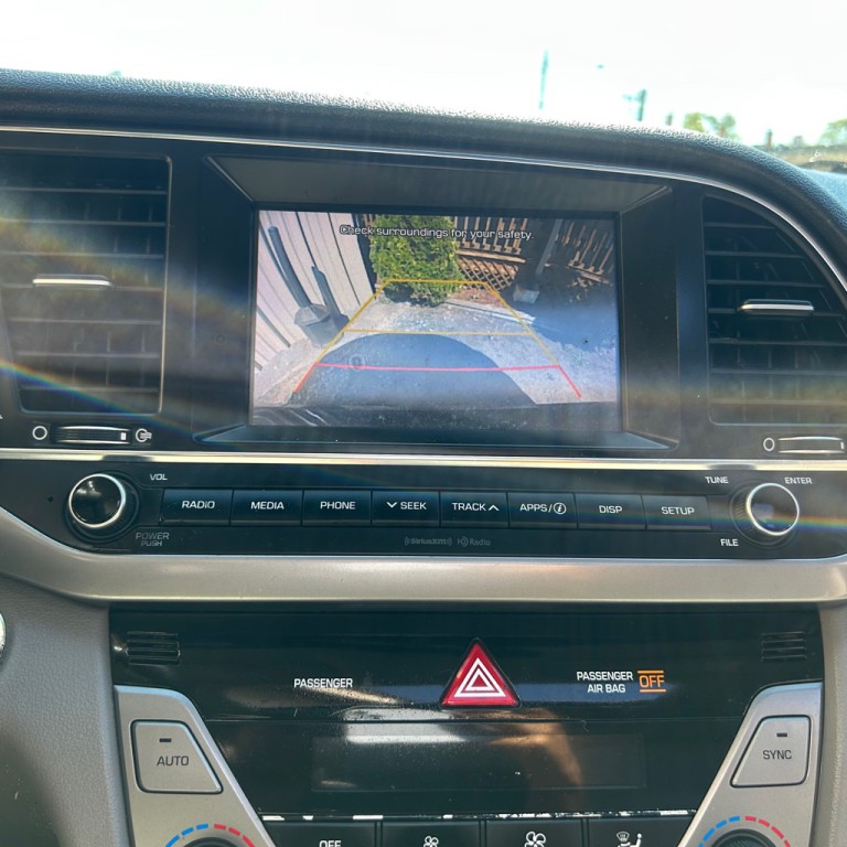 2018 Hyundai Elantra Image 11