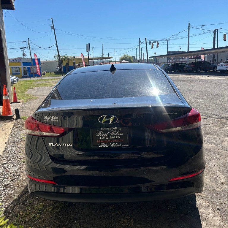2018 Hyundai Elantra Image 18