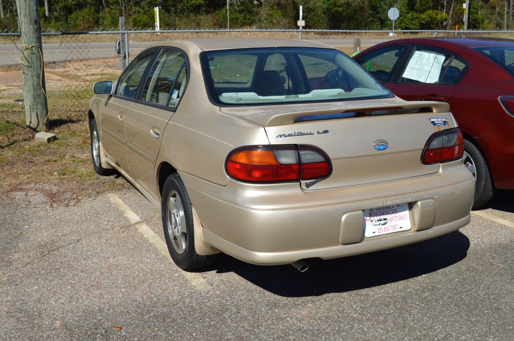 2002 Chevrolet Malibu Image 2