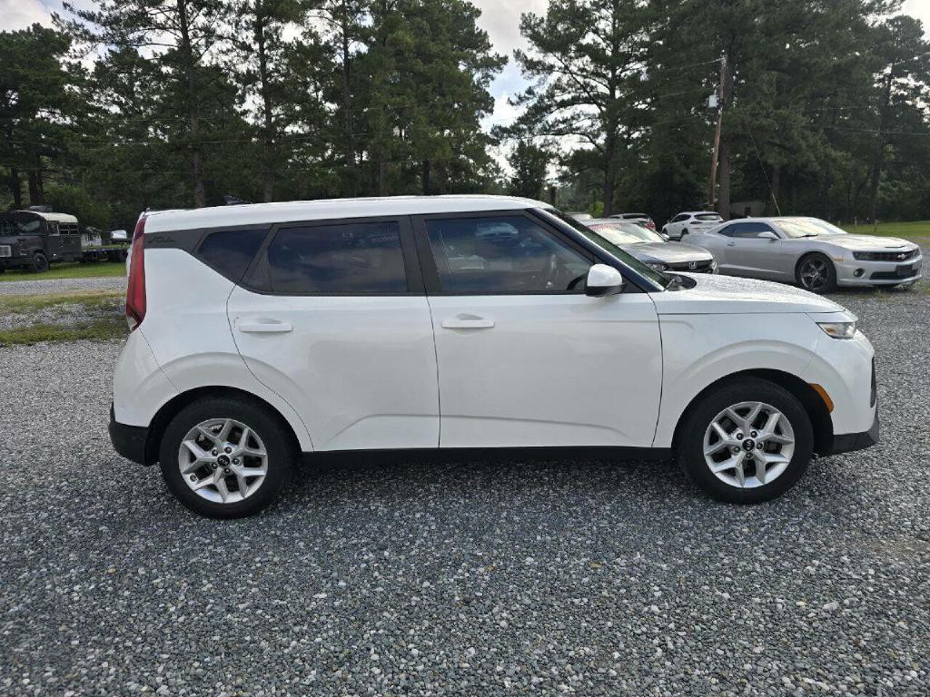 2020 Kia Soul Image 4