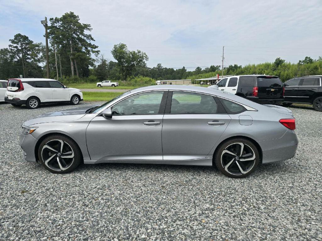 2019 Honda Accord Image 2