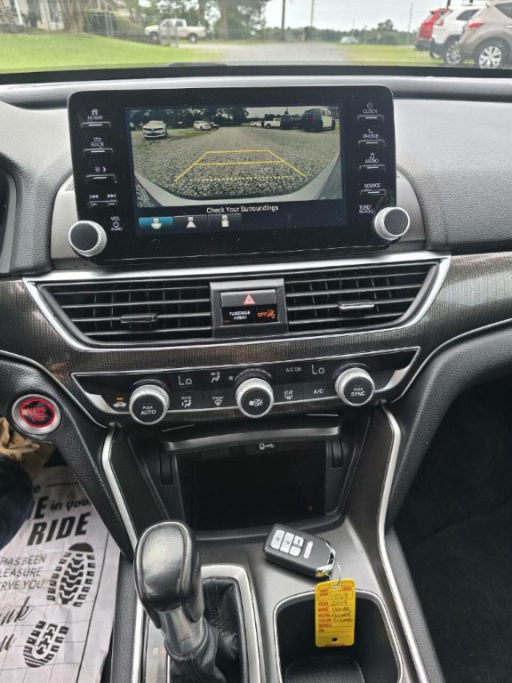 2019 Honda Accord Image 14