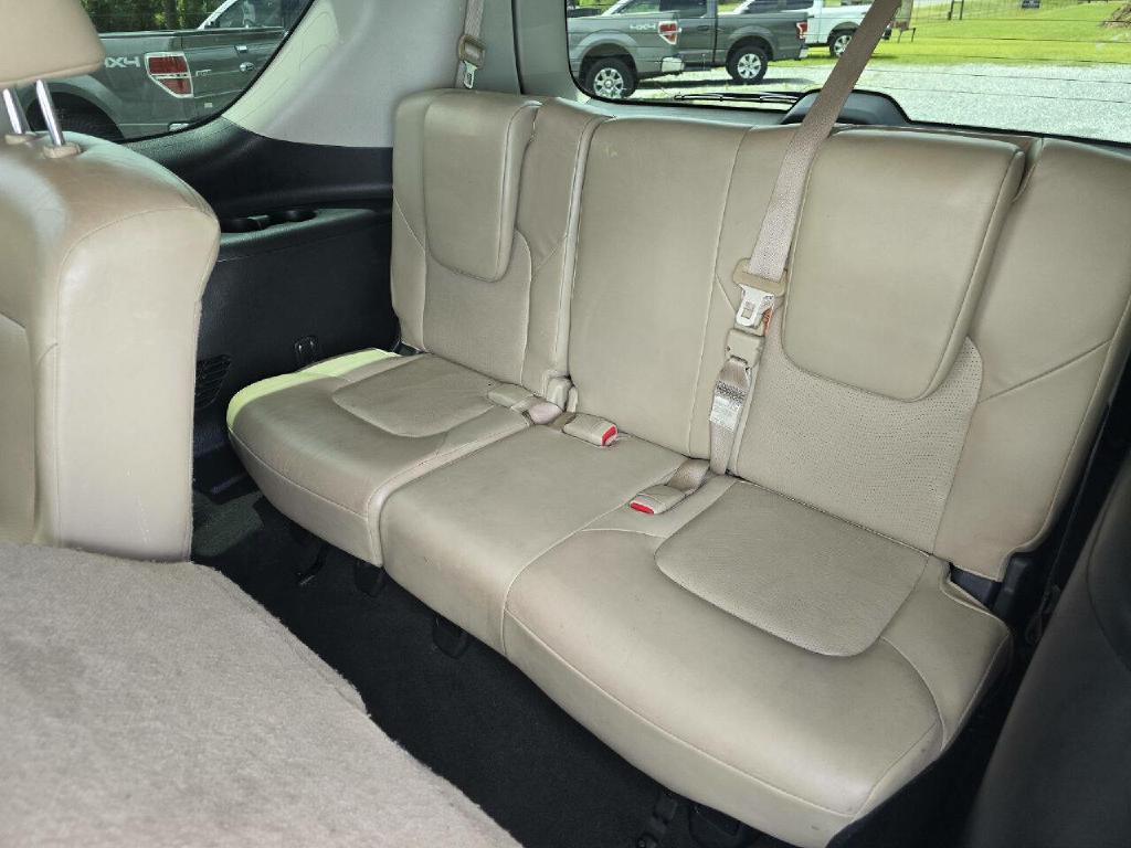 2017 Nissan Armada Image 15