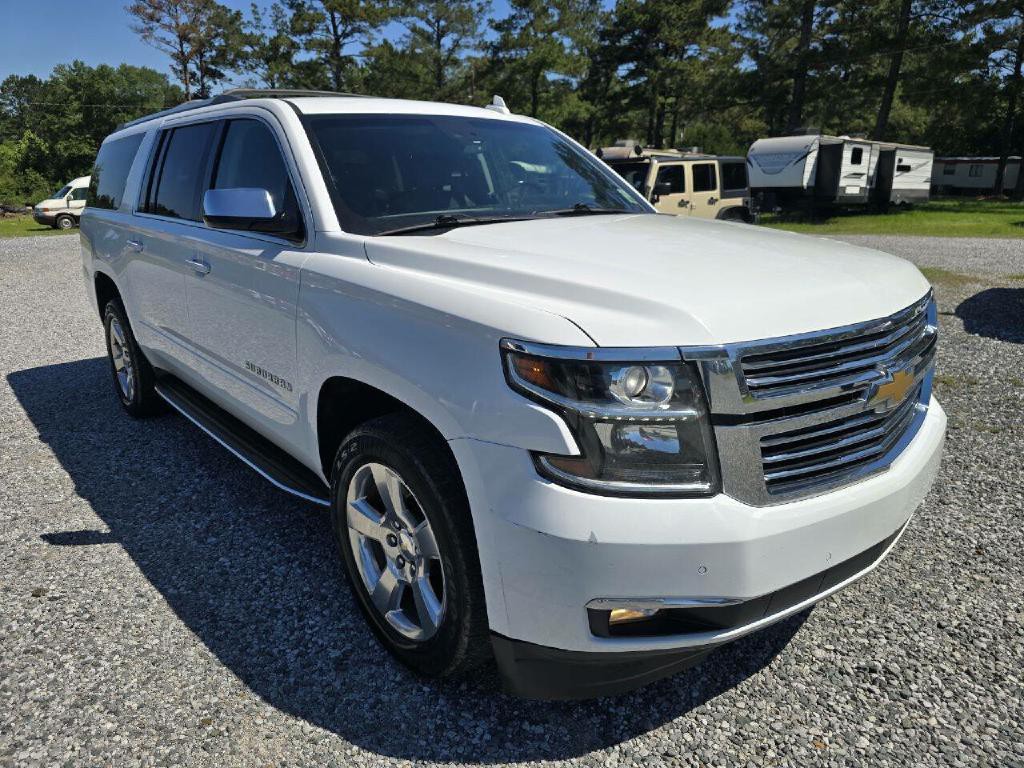 2018 Chevrolet Suburban Image 3