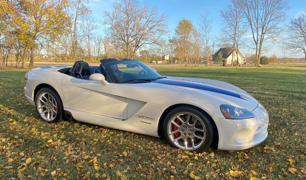 2005 Dodge Viper Image 4