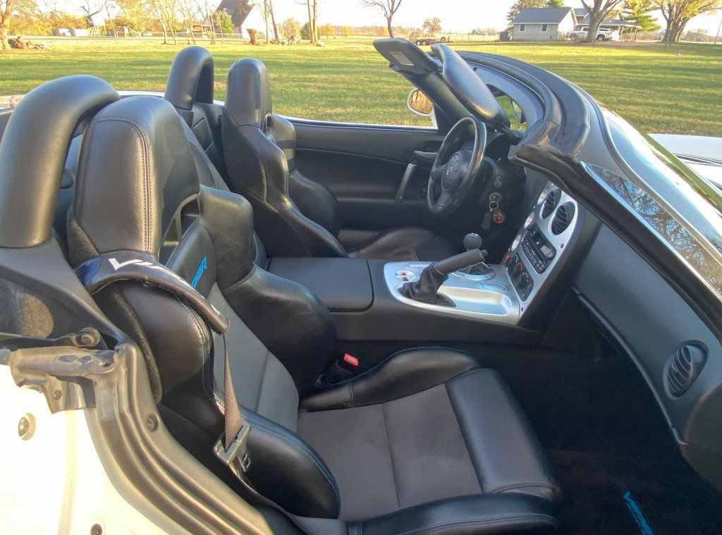 2005 Dodge Viper Image 5