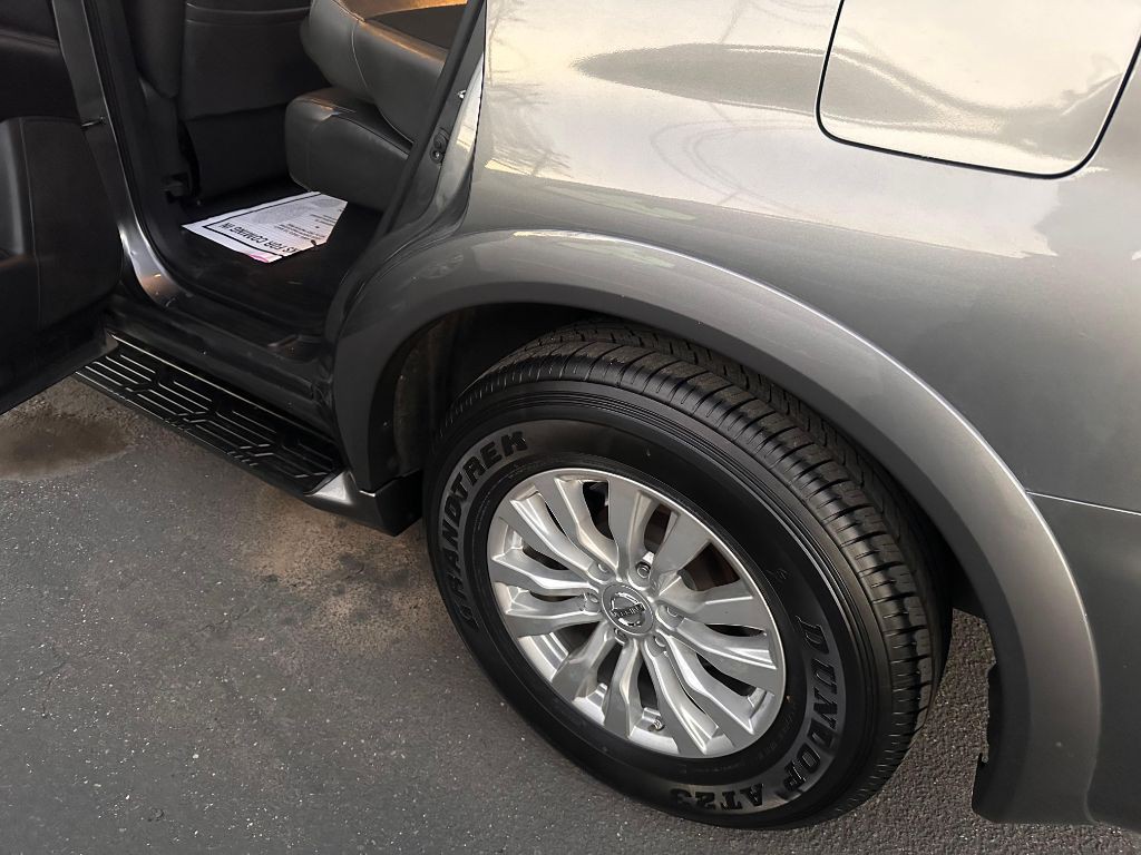 2018 Nissan Armada Image 9