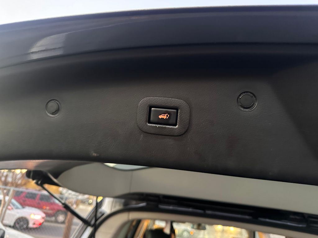 2018 Nissan Armada Image 12