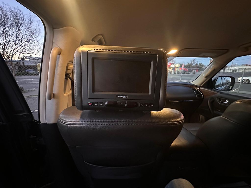 2018 Nissan Armada Image 38