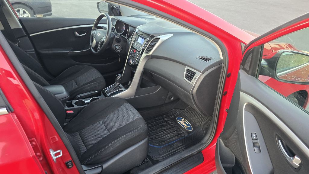 2013 Hyundai Elantra Image 10