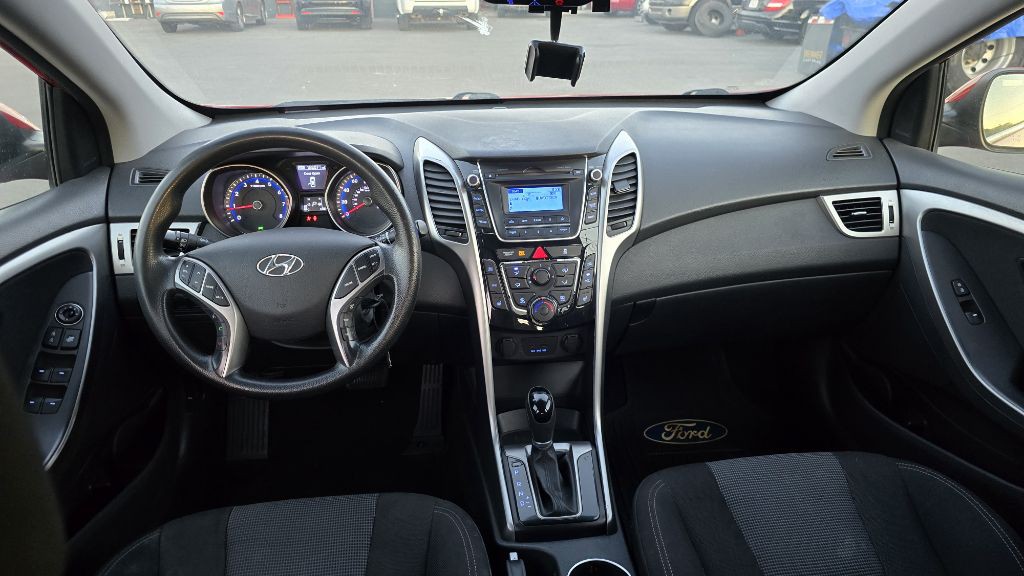 2013 Hyundai Elantra Image 11