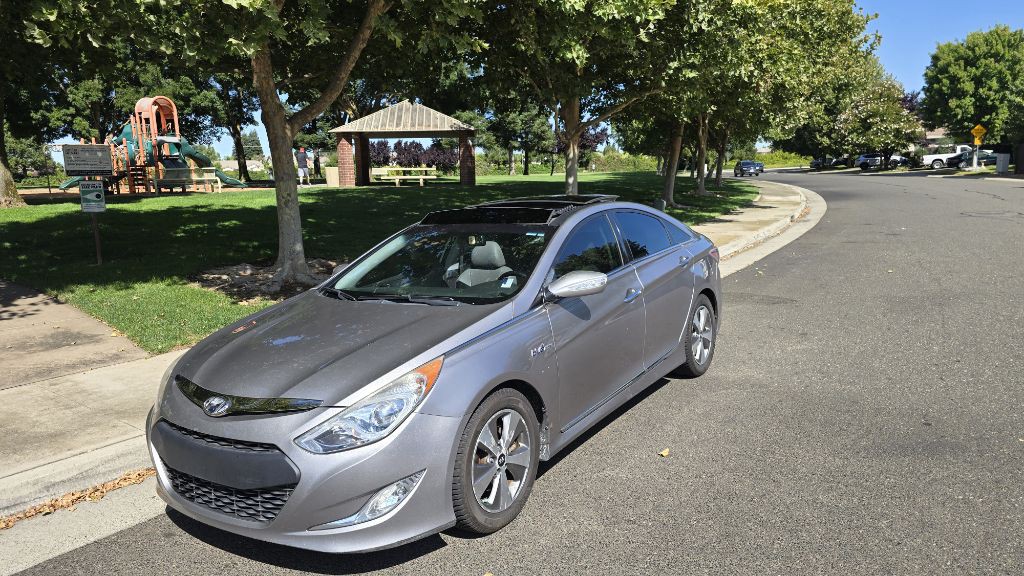2012 Hyundai Sonata Image 1
