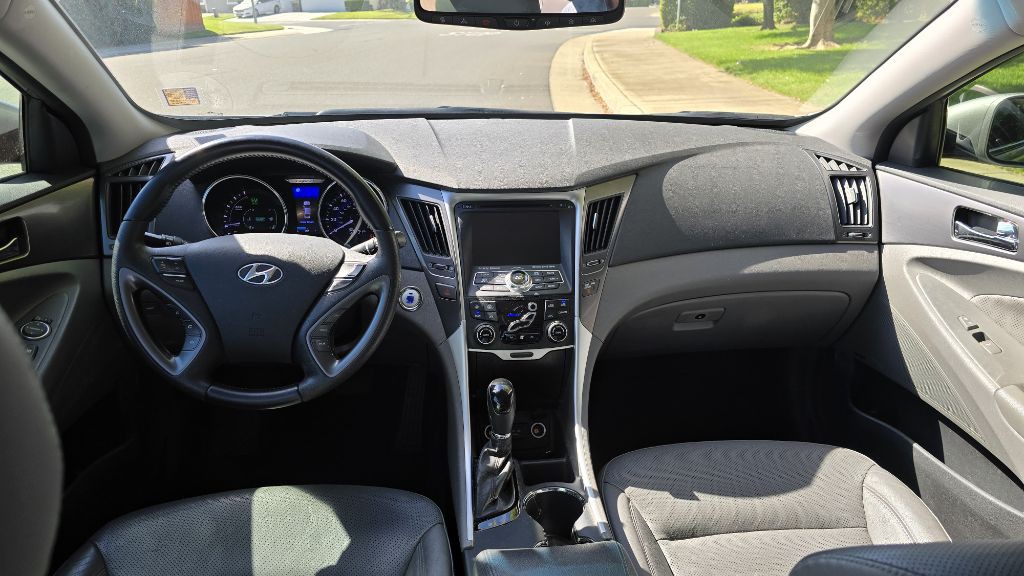 2012 Hyundai Sonata Image 9