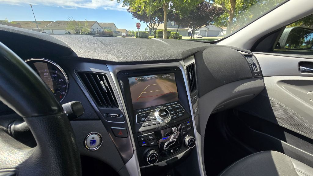 2012 Hyundai Sonata Image 17